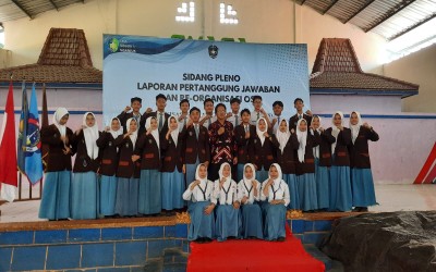 Mengakhiri Masa Jabatan, OSIS Lama SMAN 1 Nganjuk Lakukan Purna Tugas dengan Penuh Apresiasi